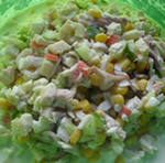  Праздничный салат с кальмарами и овощами