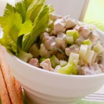 Salat s kurinoy grudkoy i seldereem 150x150 Салат с куриной грудкой и сельдереем