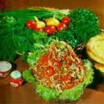 Salat iz kuritsyi po ohotnichi 150x150 Салат из куриной грудки по охотничьи