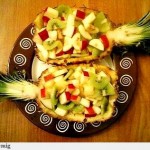 Servirovka fruktovogo salata v korzinochkah iz kozhuryi 3 150x150 Сервировка салатов и десертов в картинках