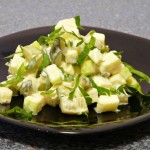 Salatik iz solenyih ogurtsov yablok i zelenogo luka 150x150 Салатик из соленых огурцов, яблок и зеленого лука