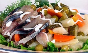 Ochen vkusnyie salatyi ryibnyie 300x182 Оригинальные салаты из морепродуктов и очень вкусные салаты рыбные
