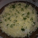 Salat syirnyiy s zelenyu i krabovyimi palochkami 150x150 Салат сырный с зеленью и крабовыми палочками