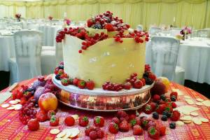 Sovremennyiy svadebnyiy tort Современный свадебный торт