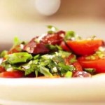 Salat po andaluzski iz krasnyih pomidorov s chorizo 150x150 Ассорти   салат с редисом, фенхелем и авокадо