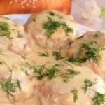 Teftelki nezhnyie v molochnom souse 150x150 Сырный суп с куриным фаршем и опятами